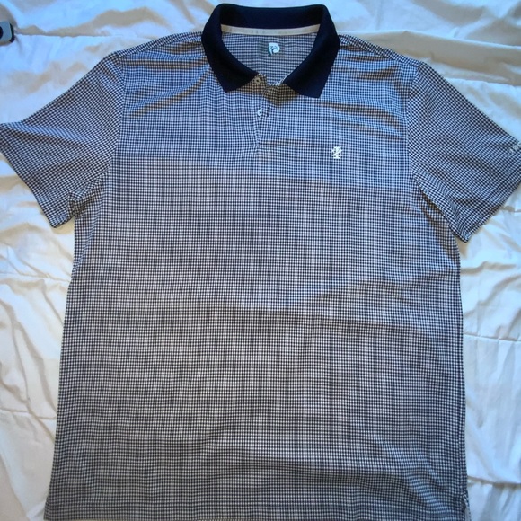 IZOD means black and white t-shirt size XXL pit to pit 24” - Picture 4 of 4
